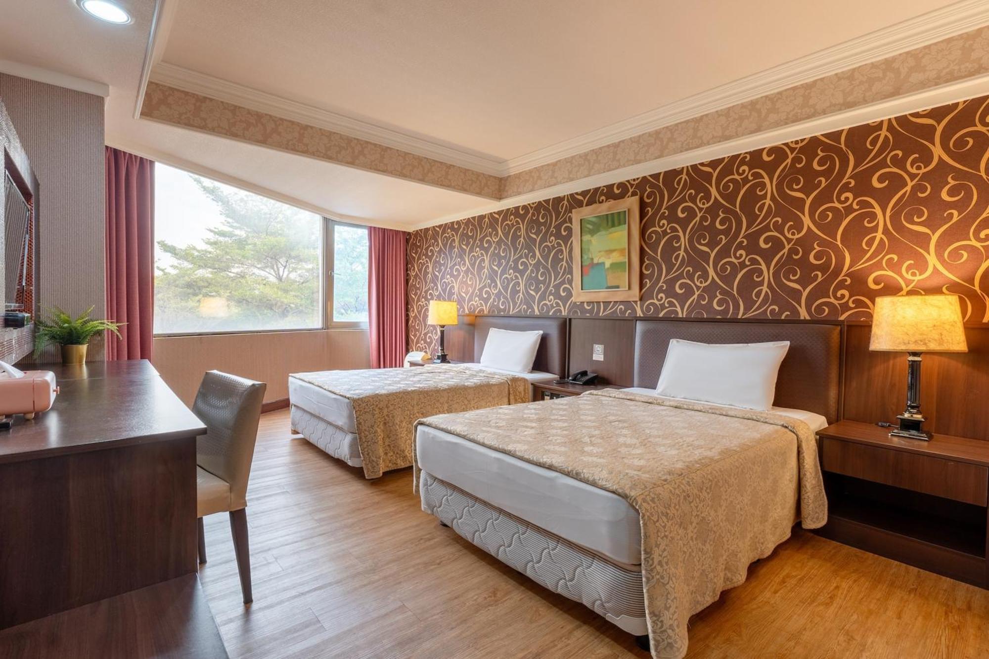 טאיצ'ונג Hamilton Hotel מראה חיצוני תמונה